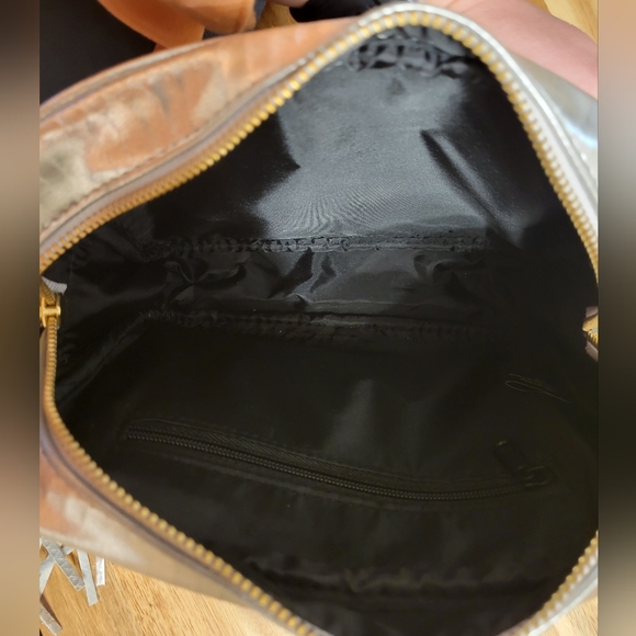 NWT Victoria's Secret Silver Faux Snakeskin Crossbody Purse with Chain Strap - Picture 2 of 3